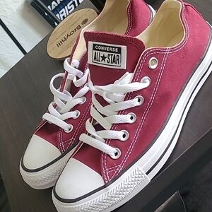 Converse Maroon